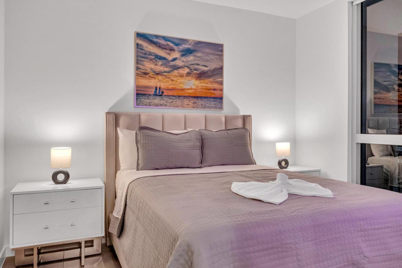 Exclusive In Downtown With Pool Views And Free Parking Apartment Miami