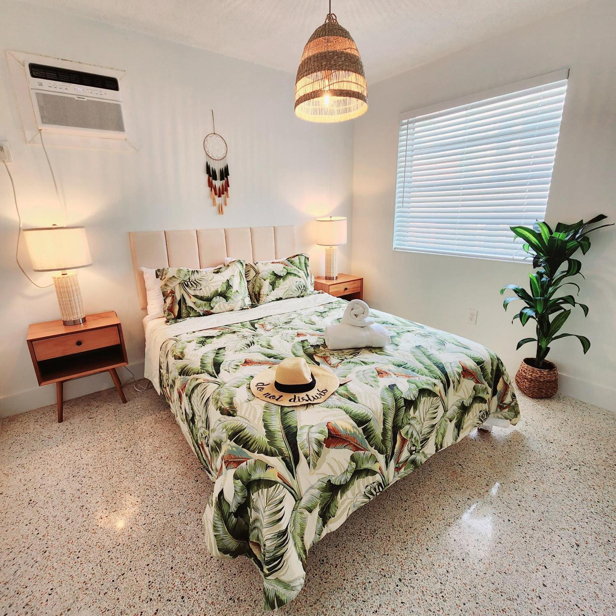 Cozy Near Brickell Apartment *