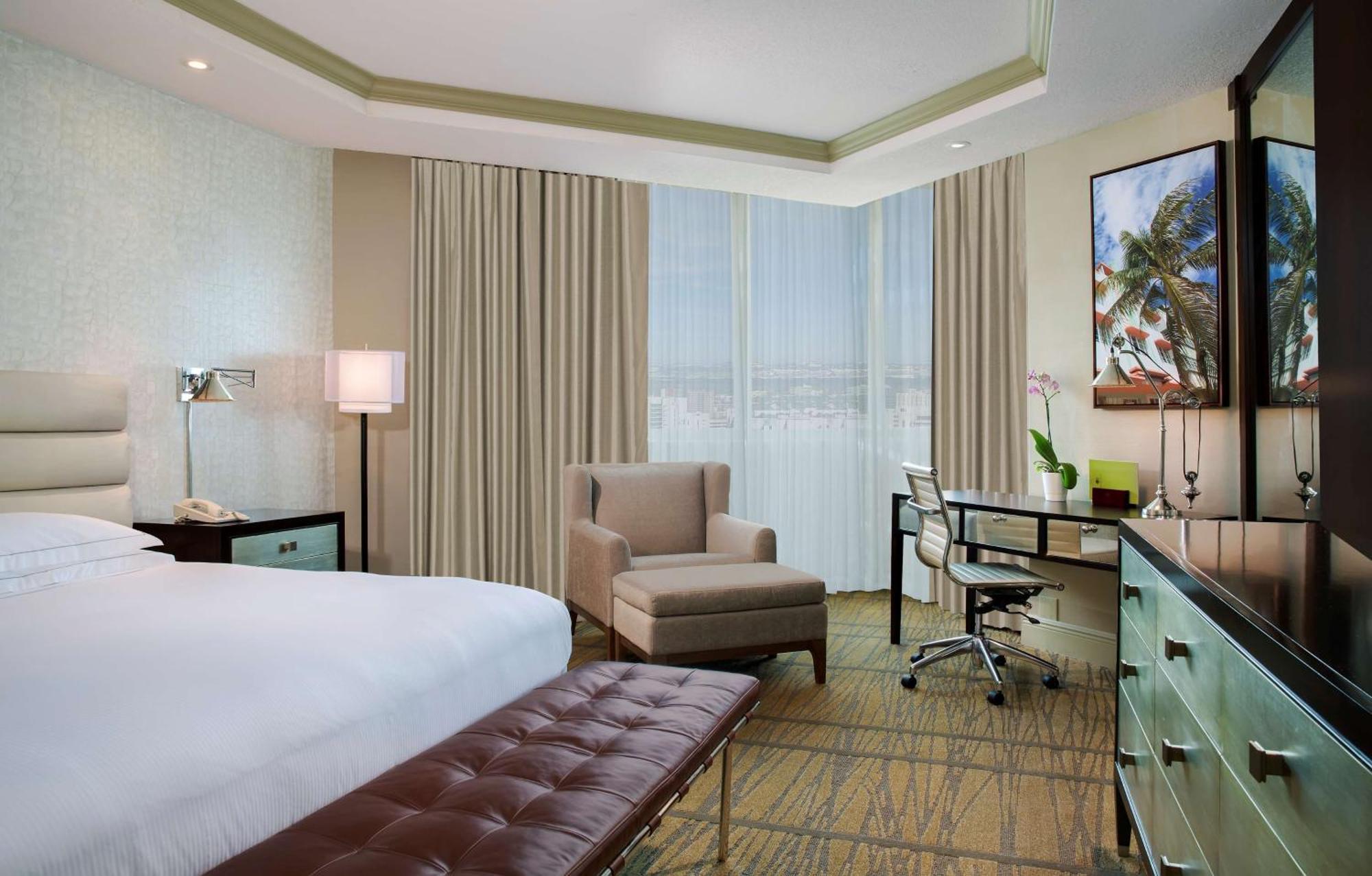 Hotel Doubletree By Hilton Miami Airport & Convention Center Miami Springs