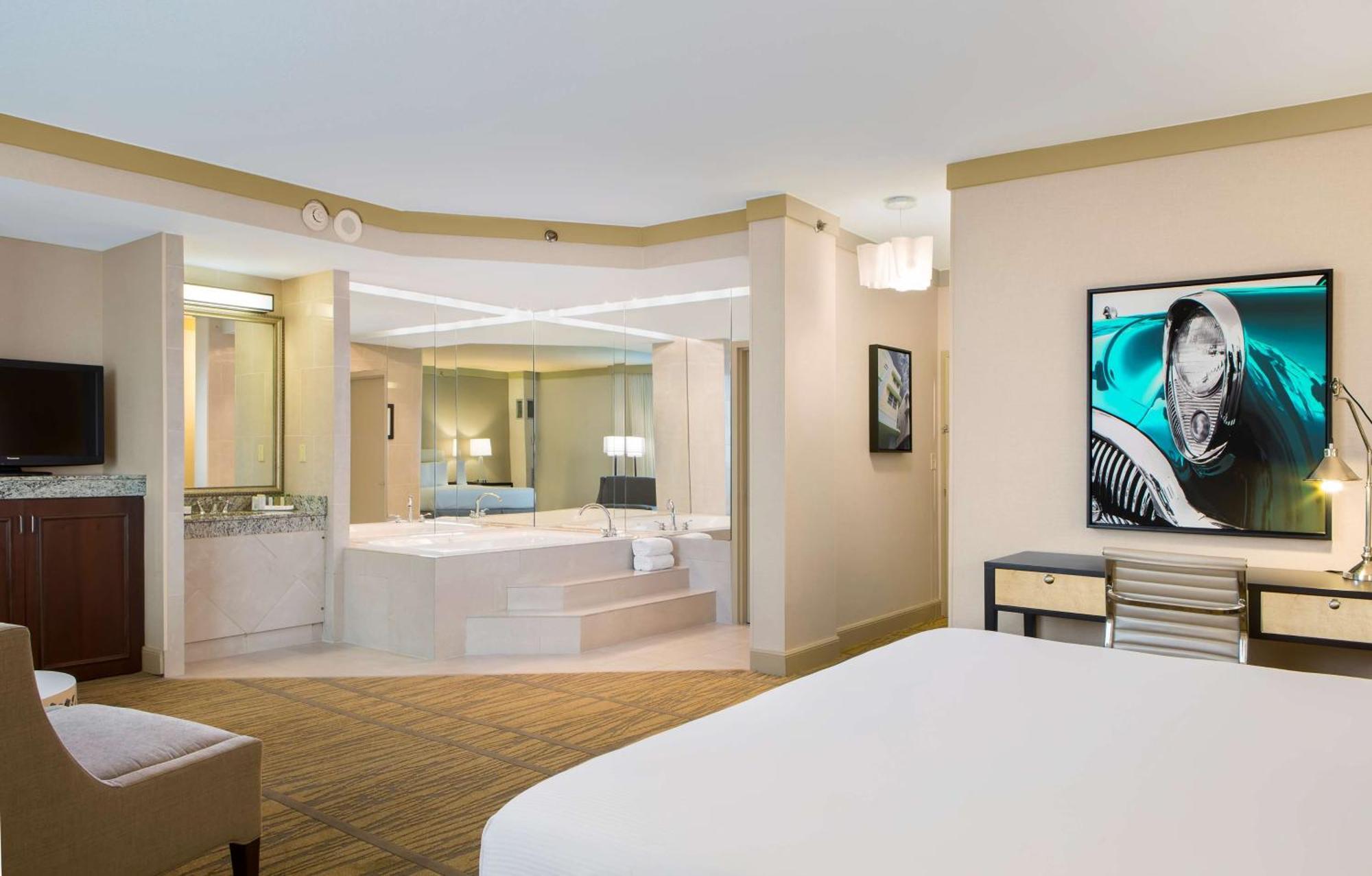 Doubletree By Hilton Miami Airport & Convention Center Hotel Miami Springs