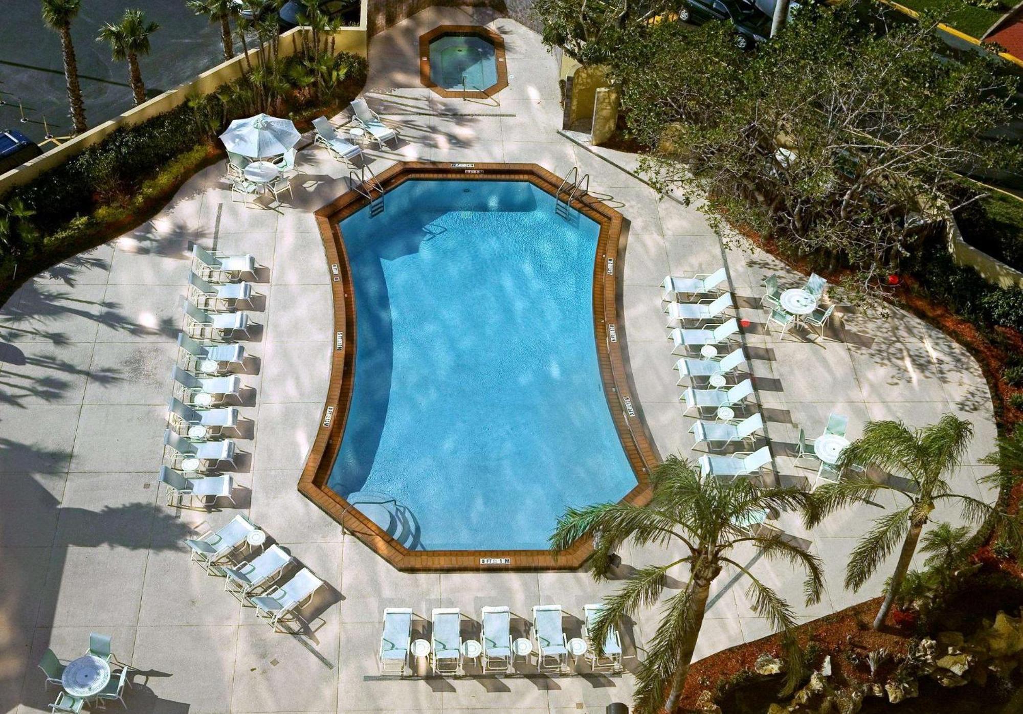 Doubletree By Hilton Miami Airport & Convention Center Hotel