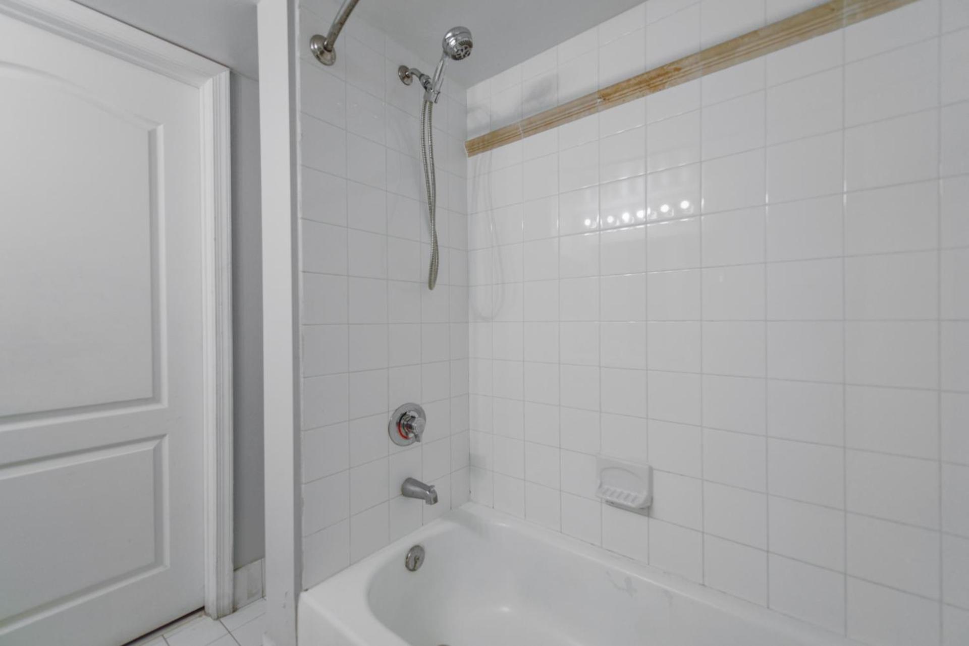 Style, Comfort, And Perfect Location In Brickell Apartment Miami