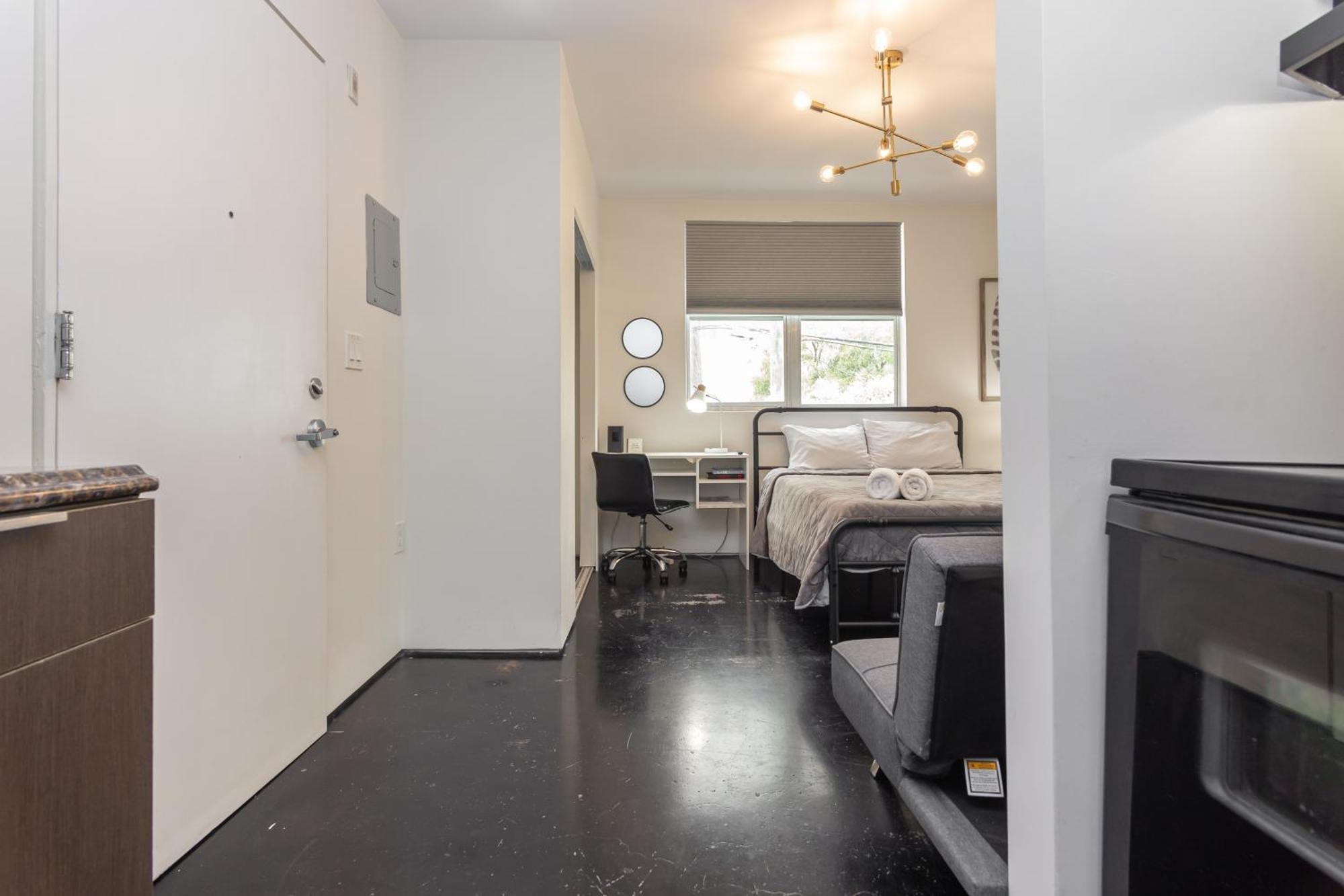 Midtown - Wynwood Area With Balcony - Art District Near Beach *