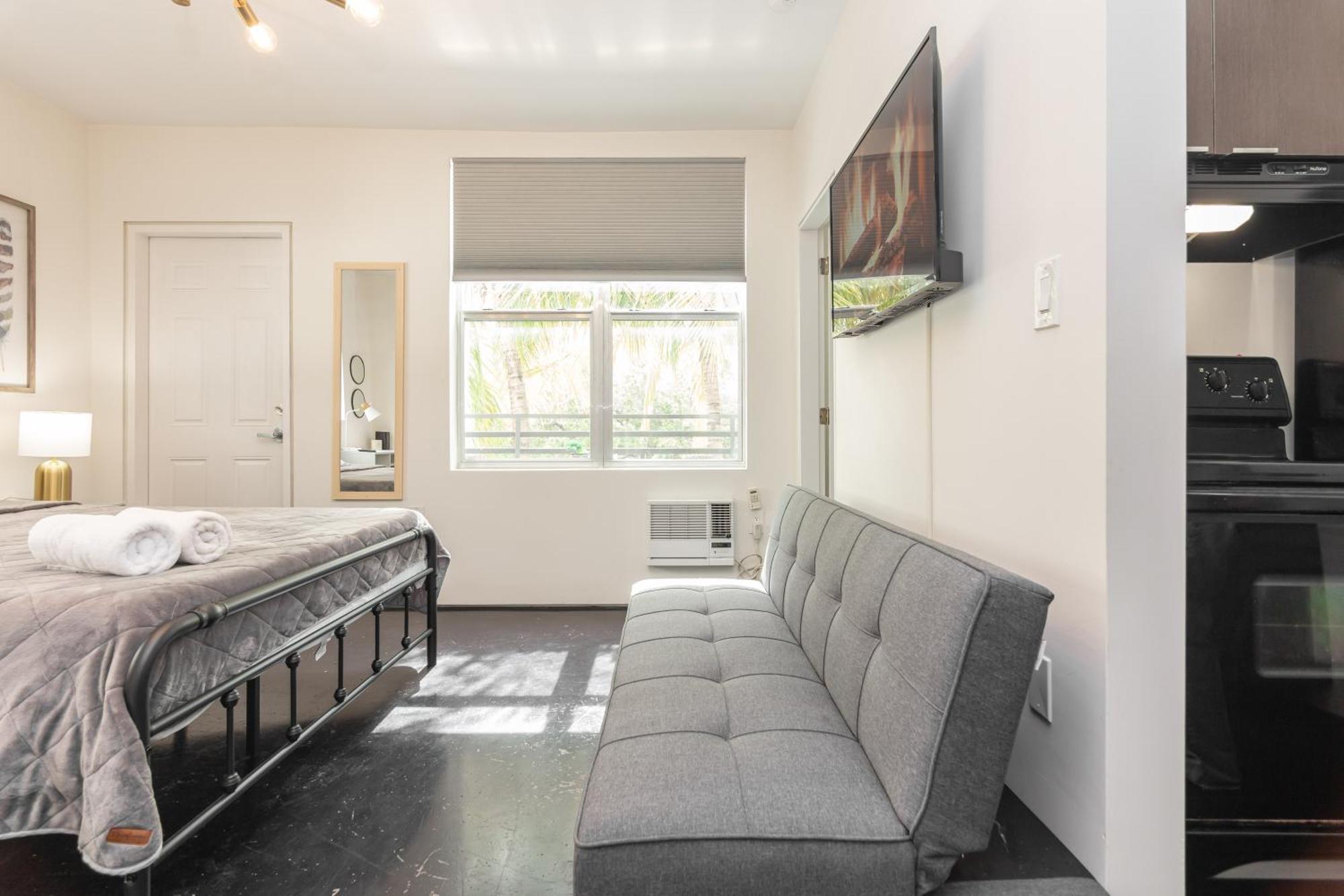 Apartment Midtown - Wynwood Area With Balcony - Art District Near Beach Miami