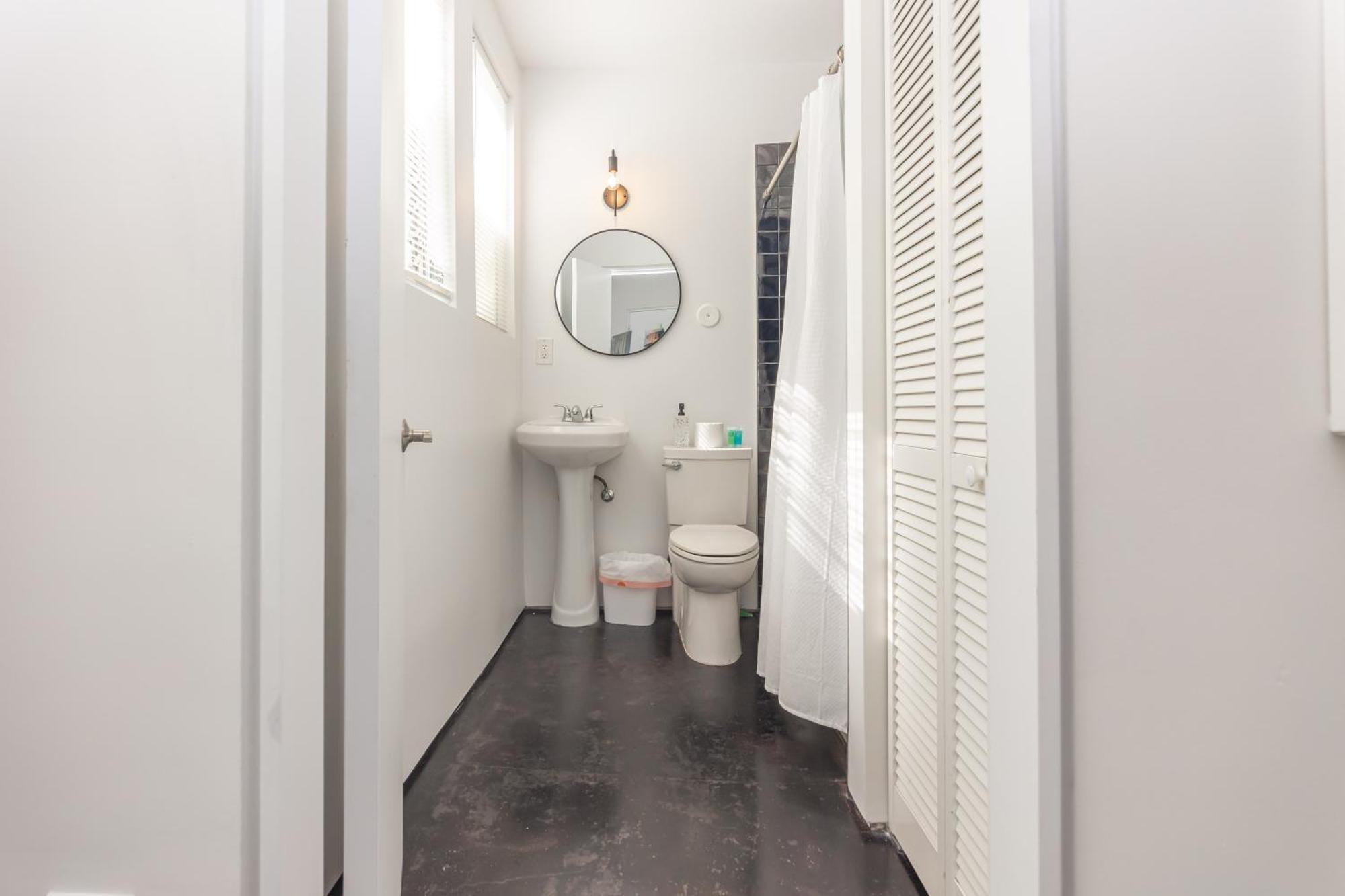 Midtown - Wynwood Area With Balcony - Art District Near Apartment Miami