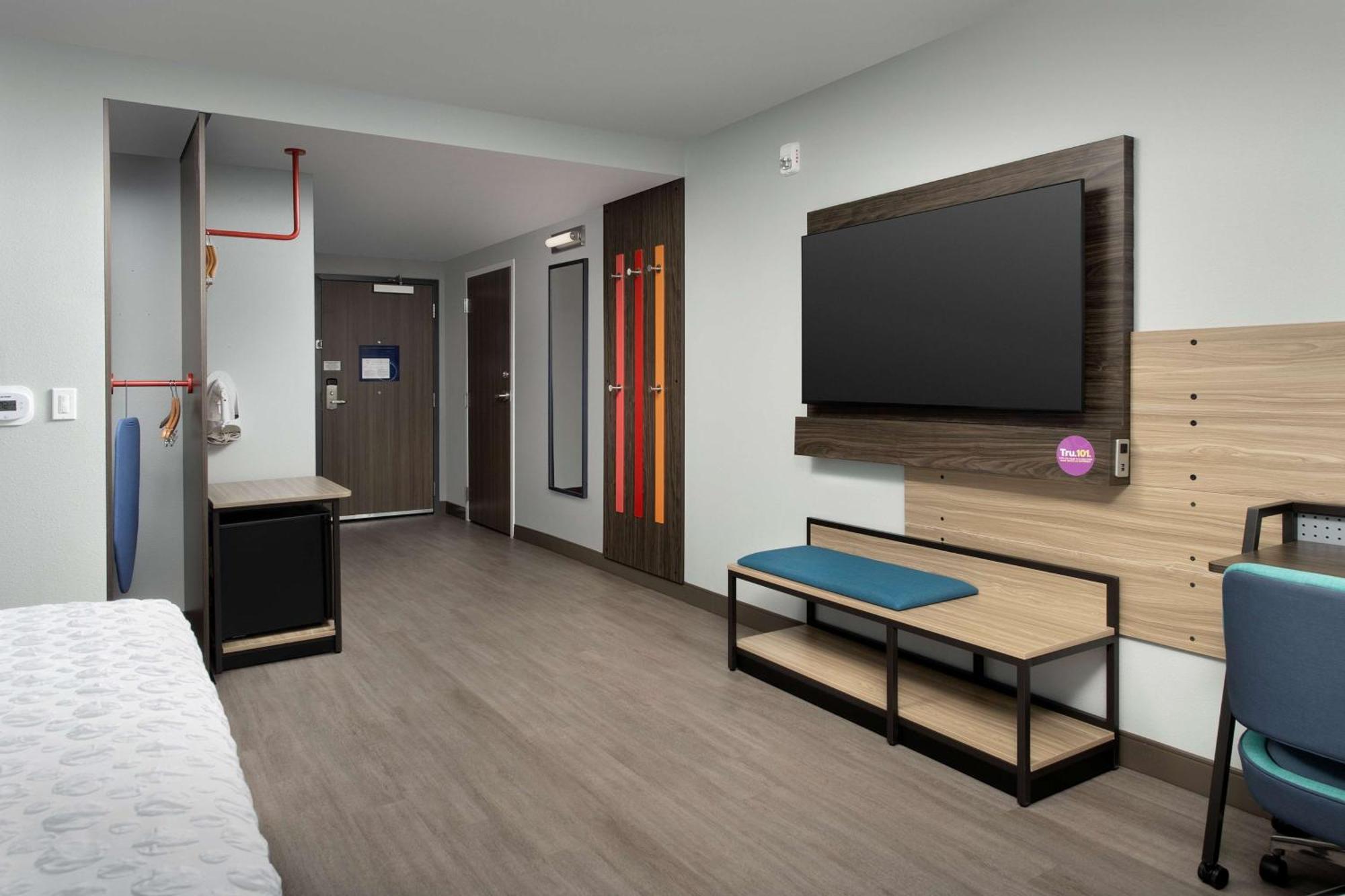 Home2 By Hilton Miami Airport South Blue Lagoon Hotel