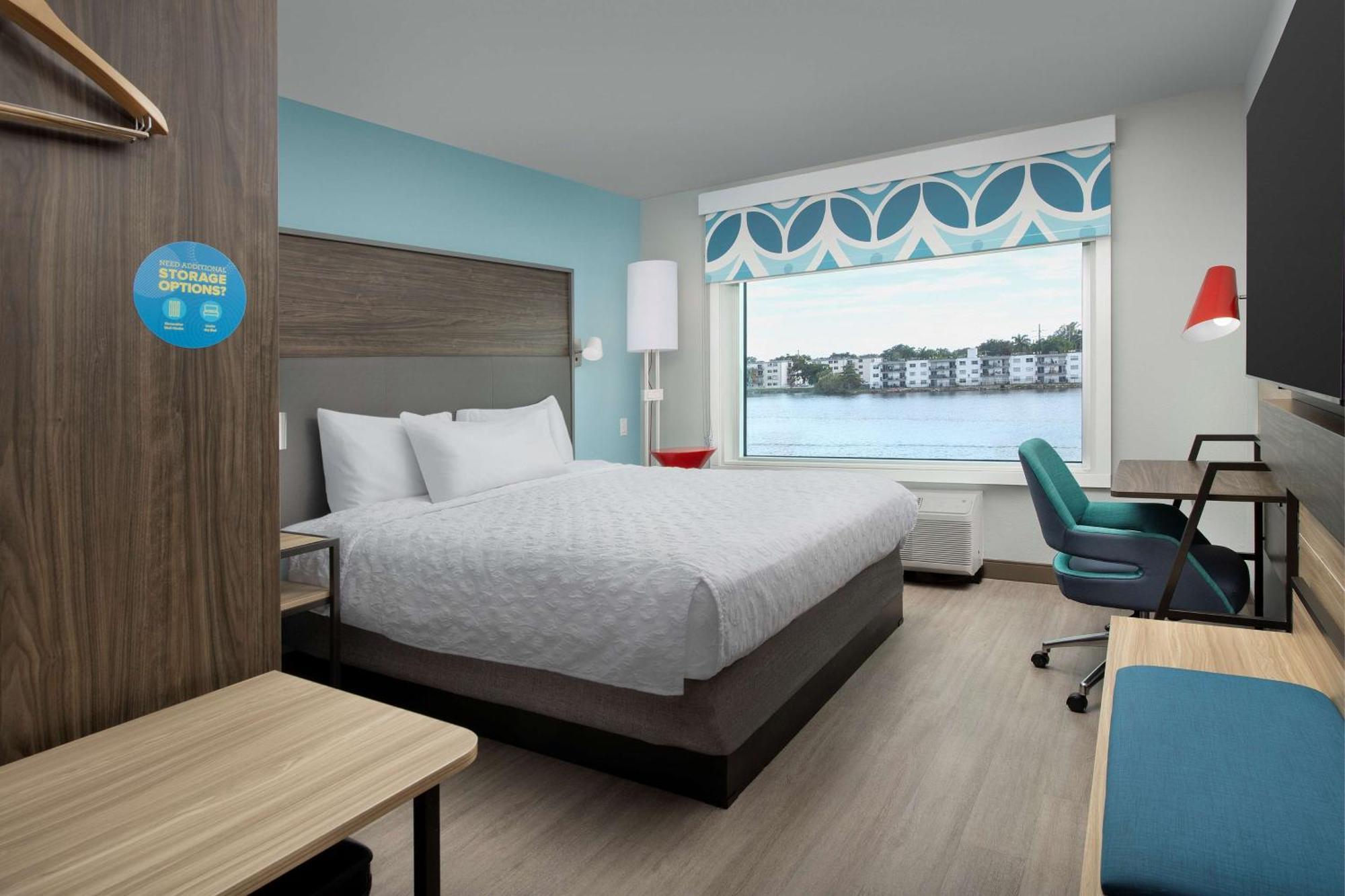 Hotel Home2 By Hilton Miami Airport South Blue Lagoon