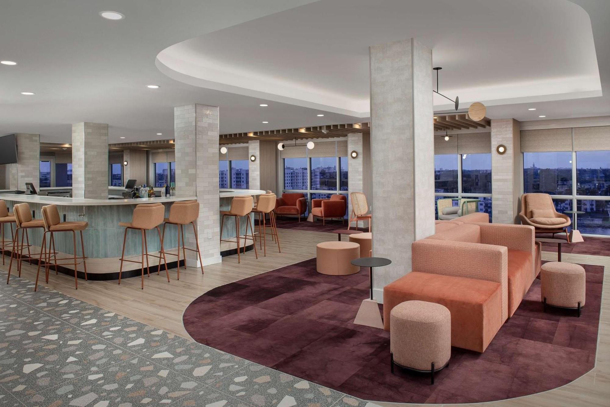 Hotel Home2 By Hilton Miami Airport South Blue Lagoon