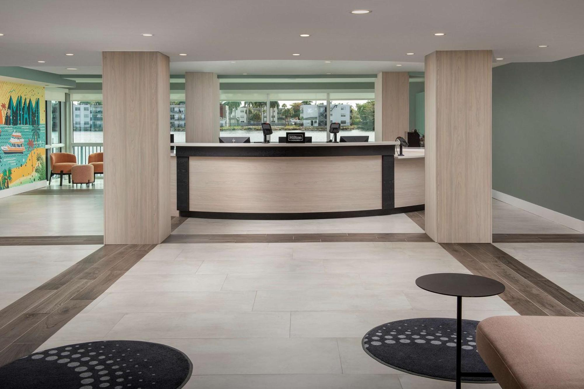 Home2 By Hilton Miami Airport South Blue Lagoon 3*