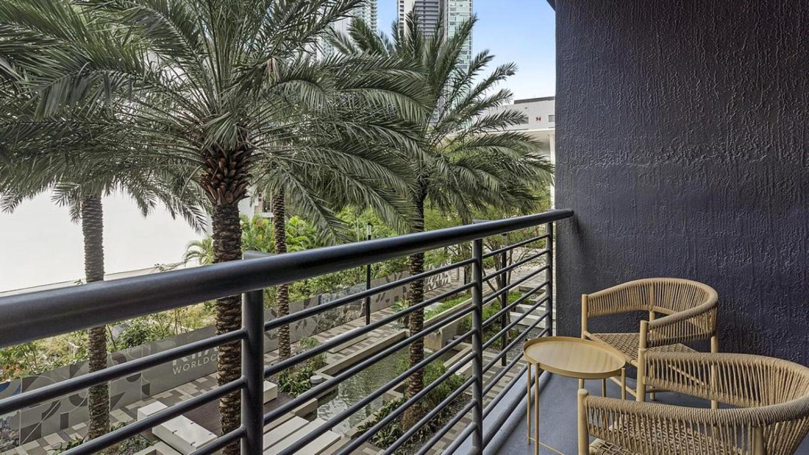 Landing - Modern With Amazing Amenities Miami