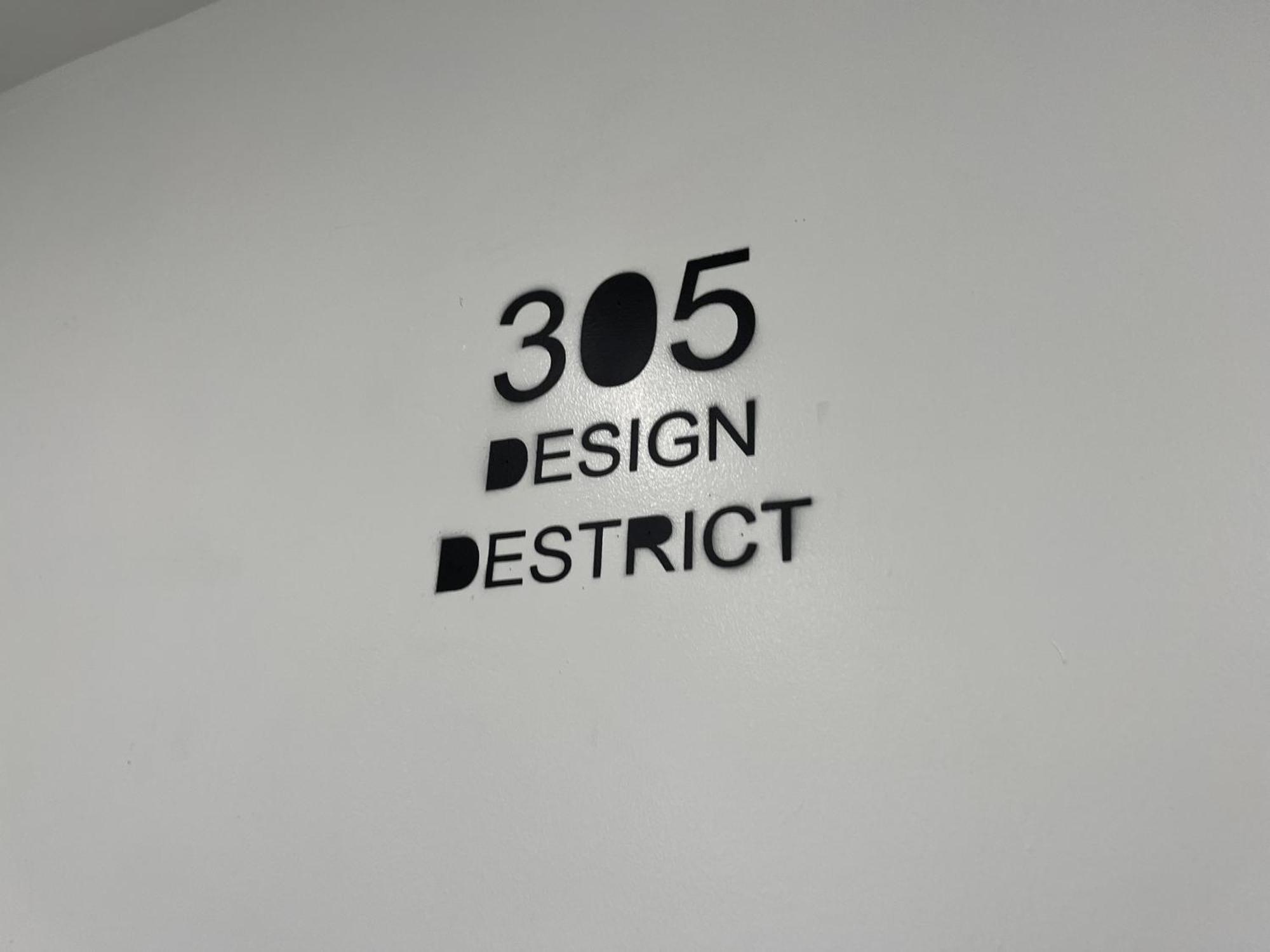 Artsy Oasis: Design District Gem Villa *