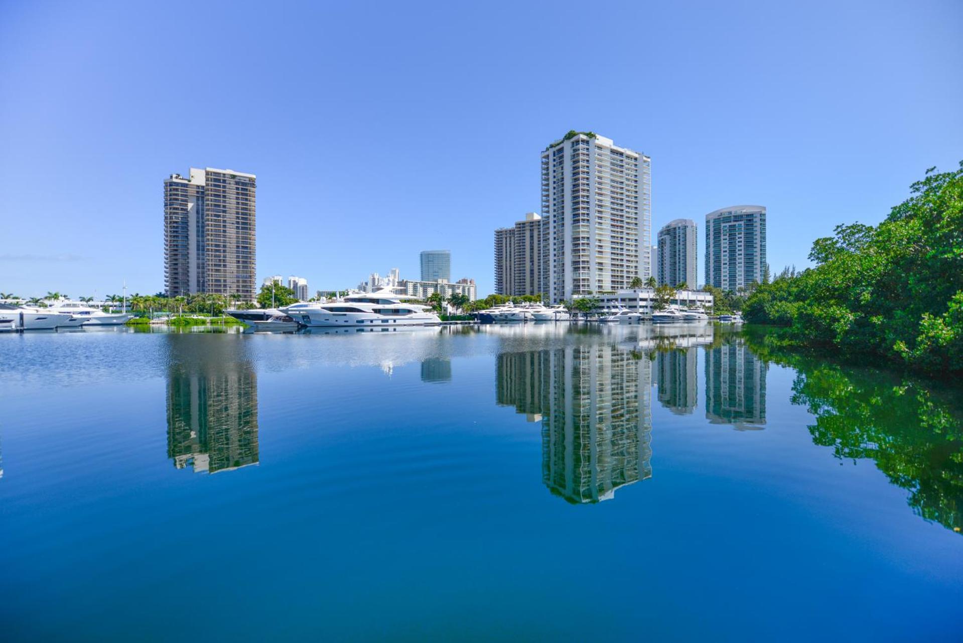 Apartment Lux At Yacht Club 10 Min From *