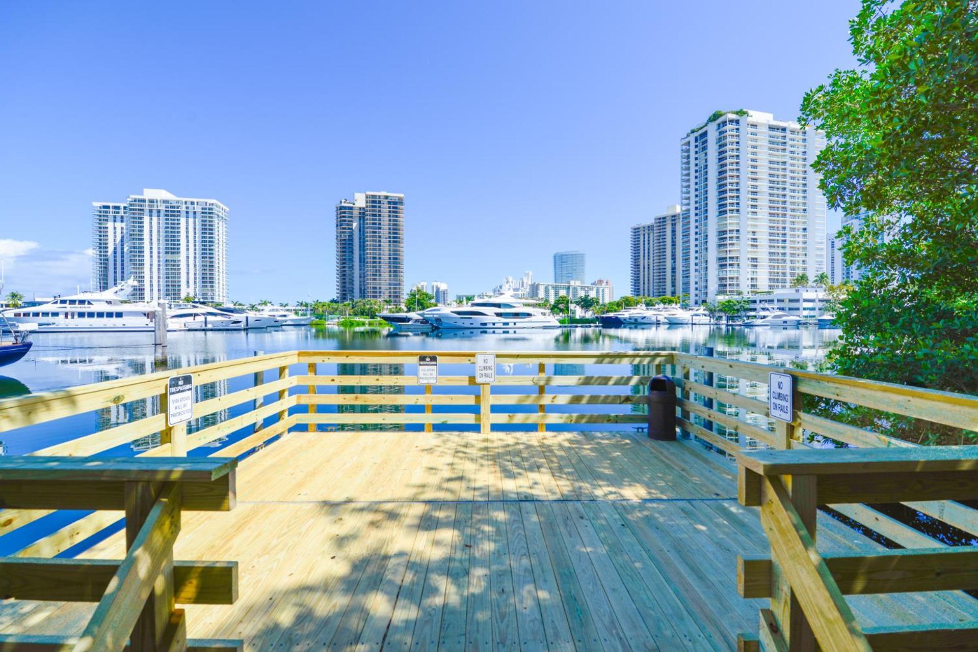 Apartment Lux At Yacht Club 10 Min From Miami