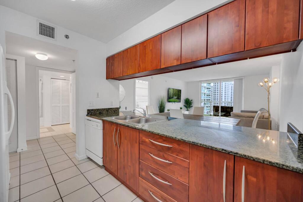 Apartment Incredible 1 Bed 1 Bth • Brickell • Ocean View