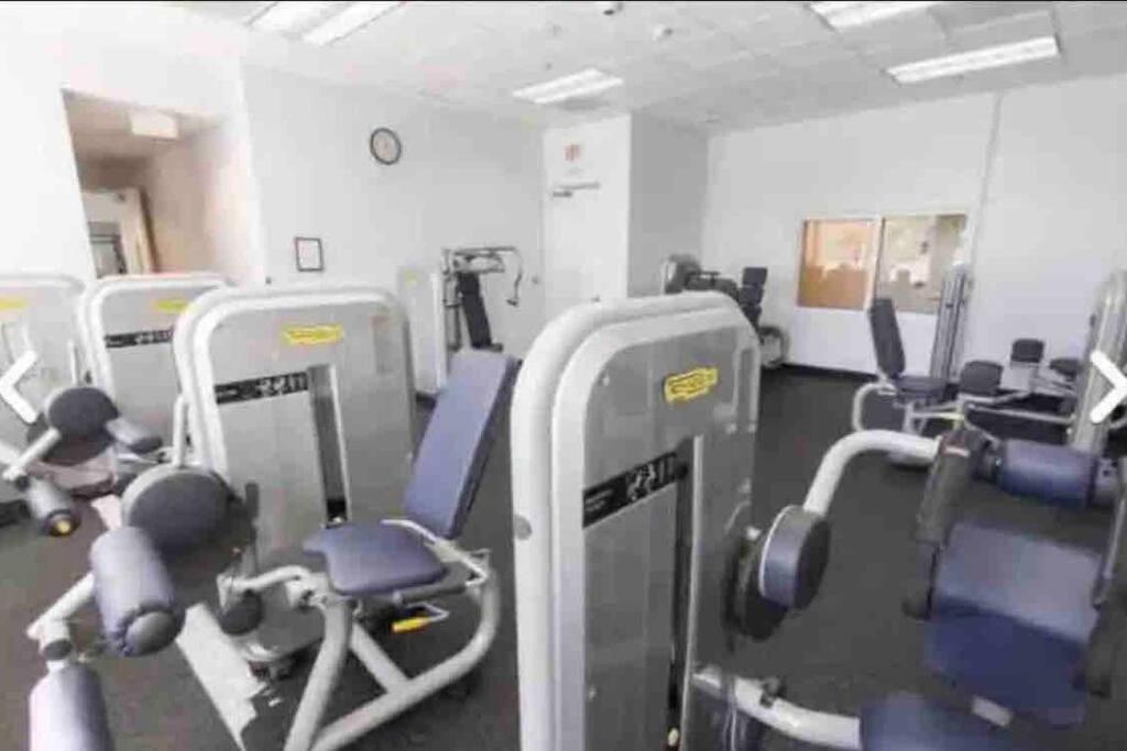 Spacious 36th Flr 1 Bd 1 Bt • Brickell • Bay View Apartment