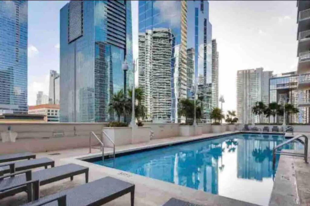 Spacious 36th Flr 1 Bd 1 Bt • Brickell • Bay View
