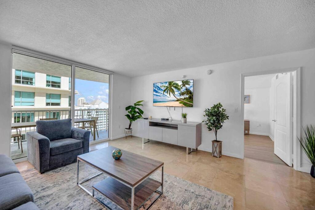 Spacious 36th Flr 1 Bd 1 Bt • Brickell • Bay View Apartment *