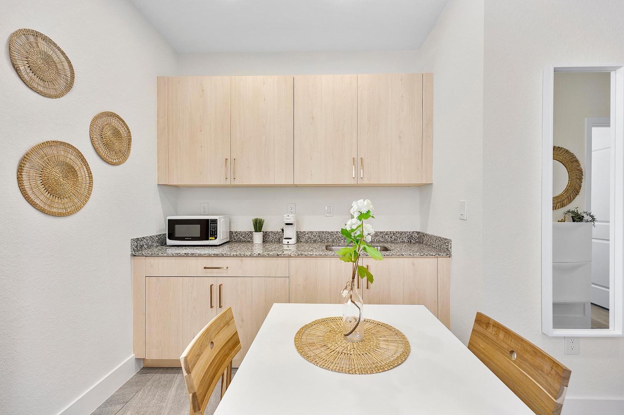 Avi Lux Apartment Miami
