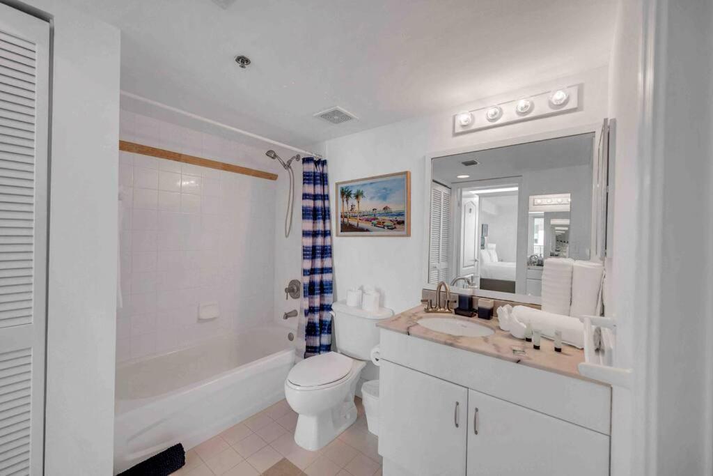 Spacious 36th Flr 1 Bd 1 Bt • Brickell • Bay View *