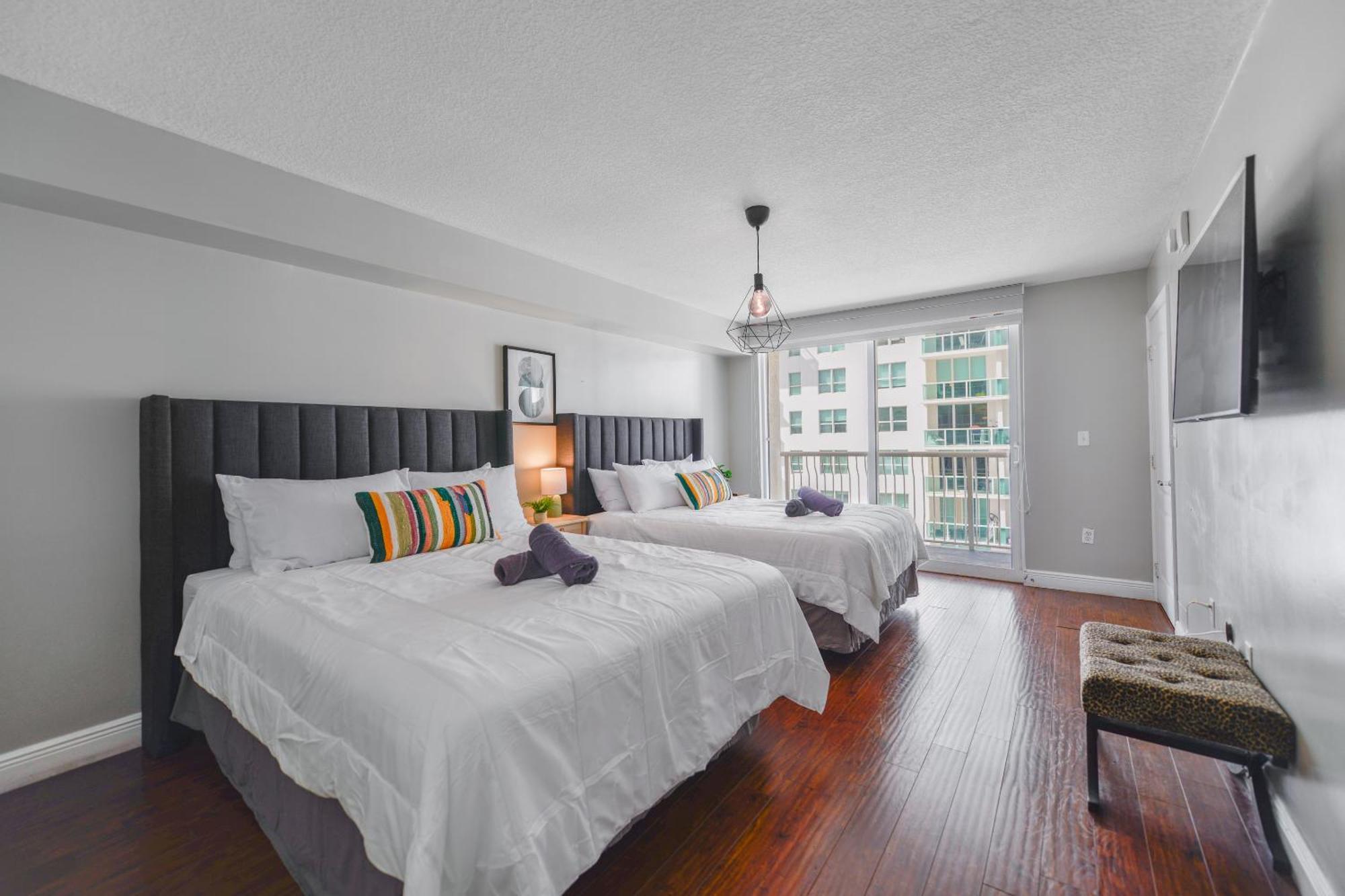 Apartment Amazing 3 Bedroom At Brickell With Pool Miami
