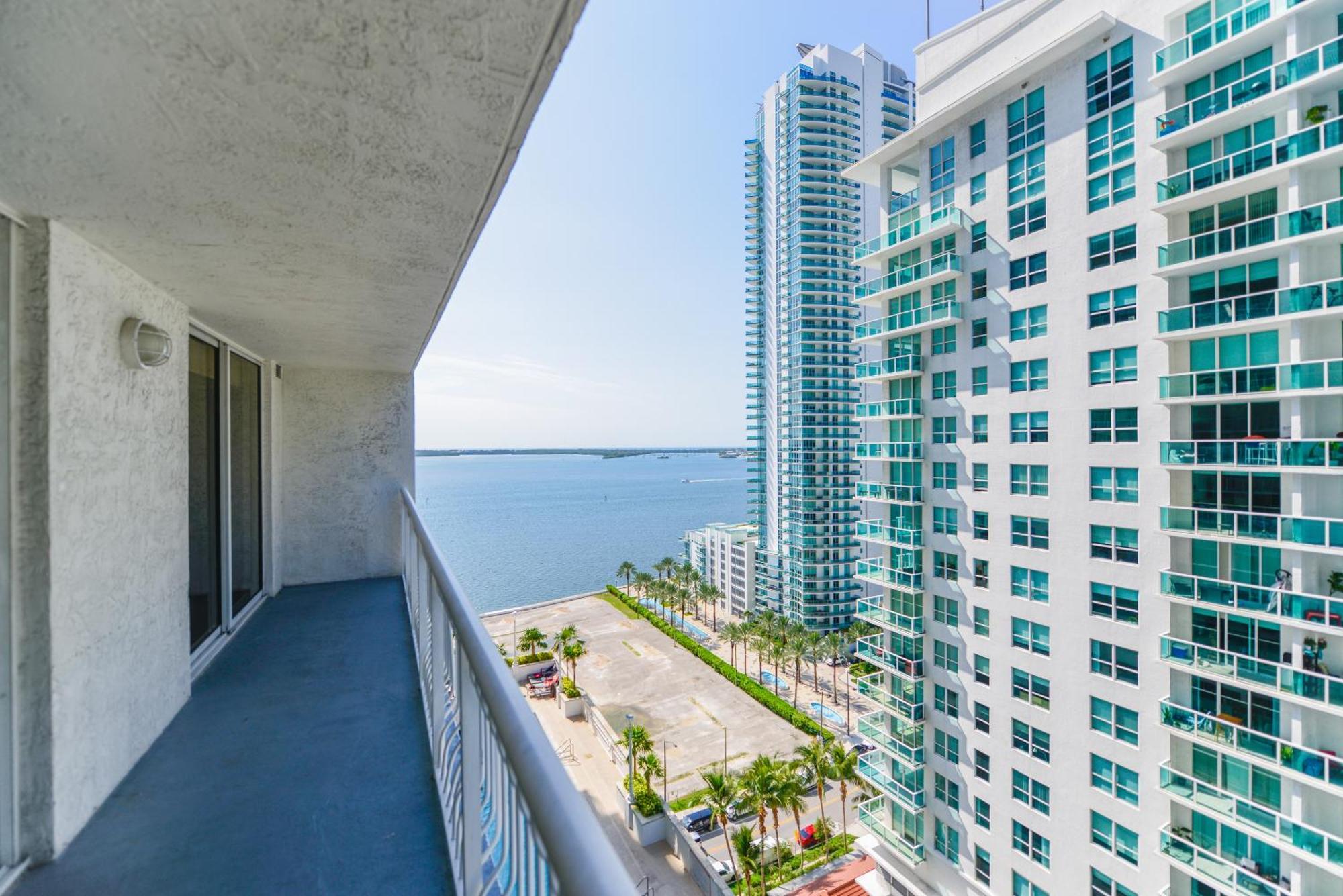 Apartment Amazing 3 Bedroom At Brickell With Pool