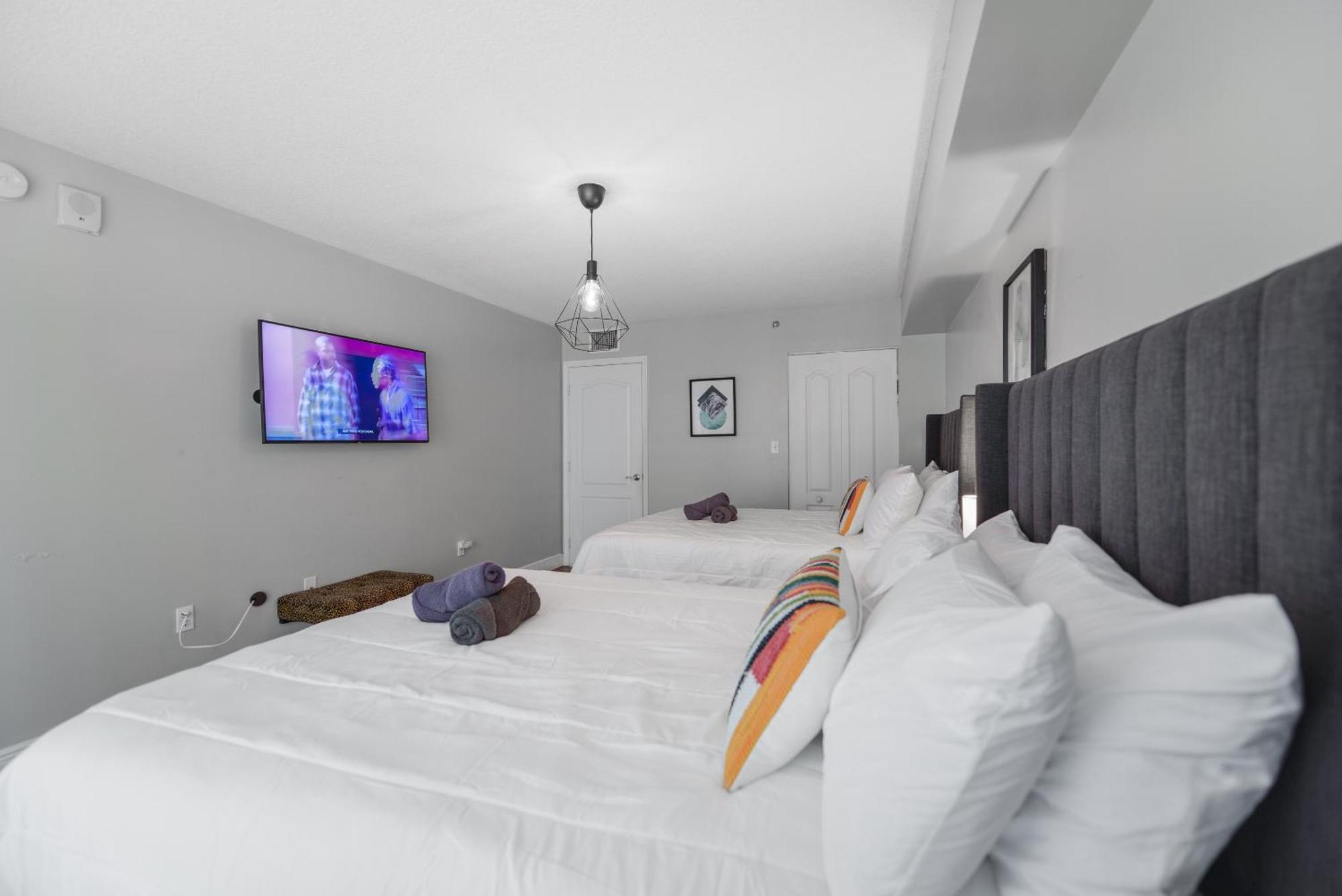 Amazing 3 Bedroom At Brickell With Pool *