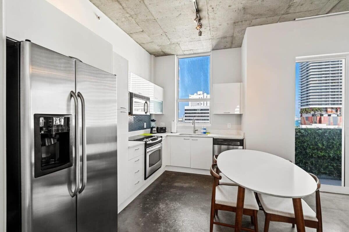 Apartment Long Term Allowed Dt Rooftop And Lap Pool