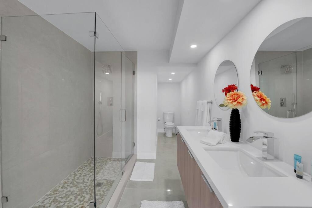 Shades Of Sky Penthouse! Newly Renovated * Miami