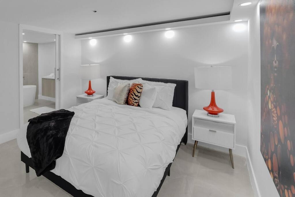 Shades Of Sky Penthouse! Newly Renovated Apartment