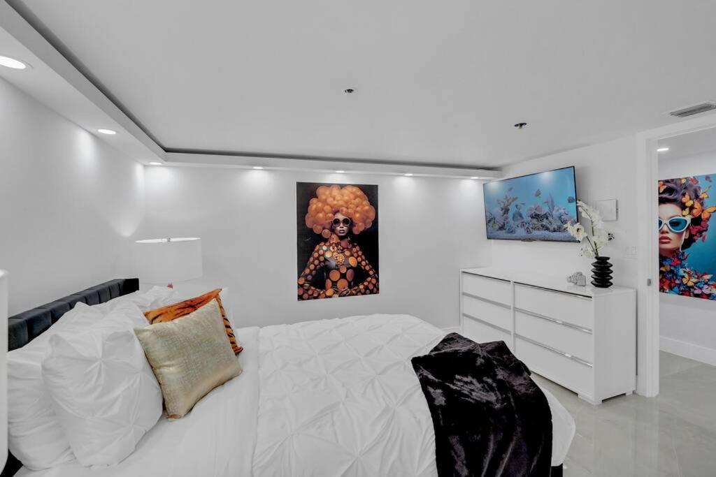 Shades Of Sky Penthouse! Newly Renovated * Miami