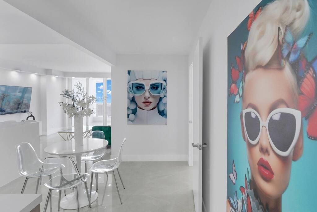 Apartment Shades Of Sky Penthouse! Newly Renovated *