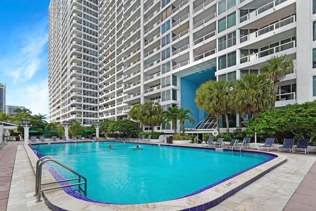 Shades Of Sky Penthouse! Newly Renovated * Miami