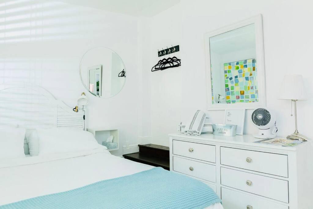 Holiday home Casita Santorini -1 Bedroom Guest Near Grove Bay Miami