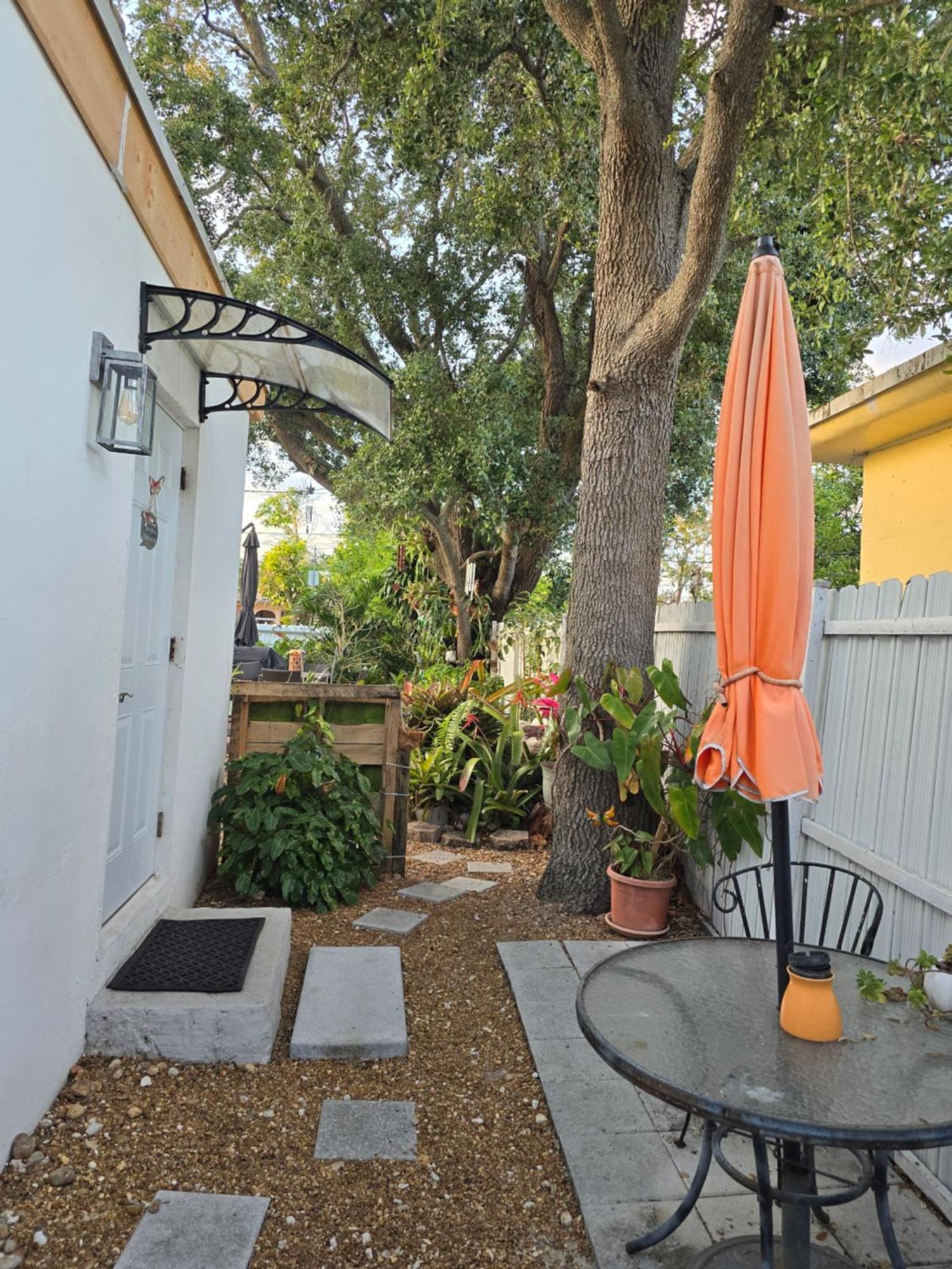 Life At Chez Mercedes Homestay *