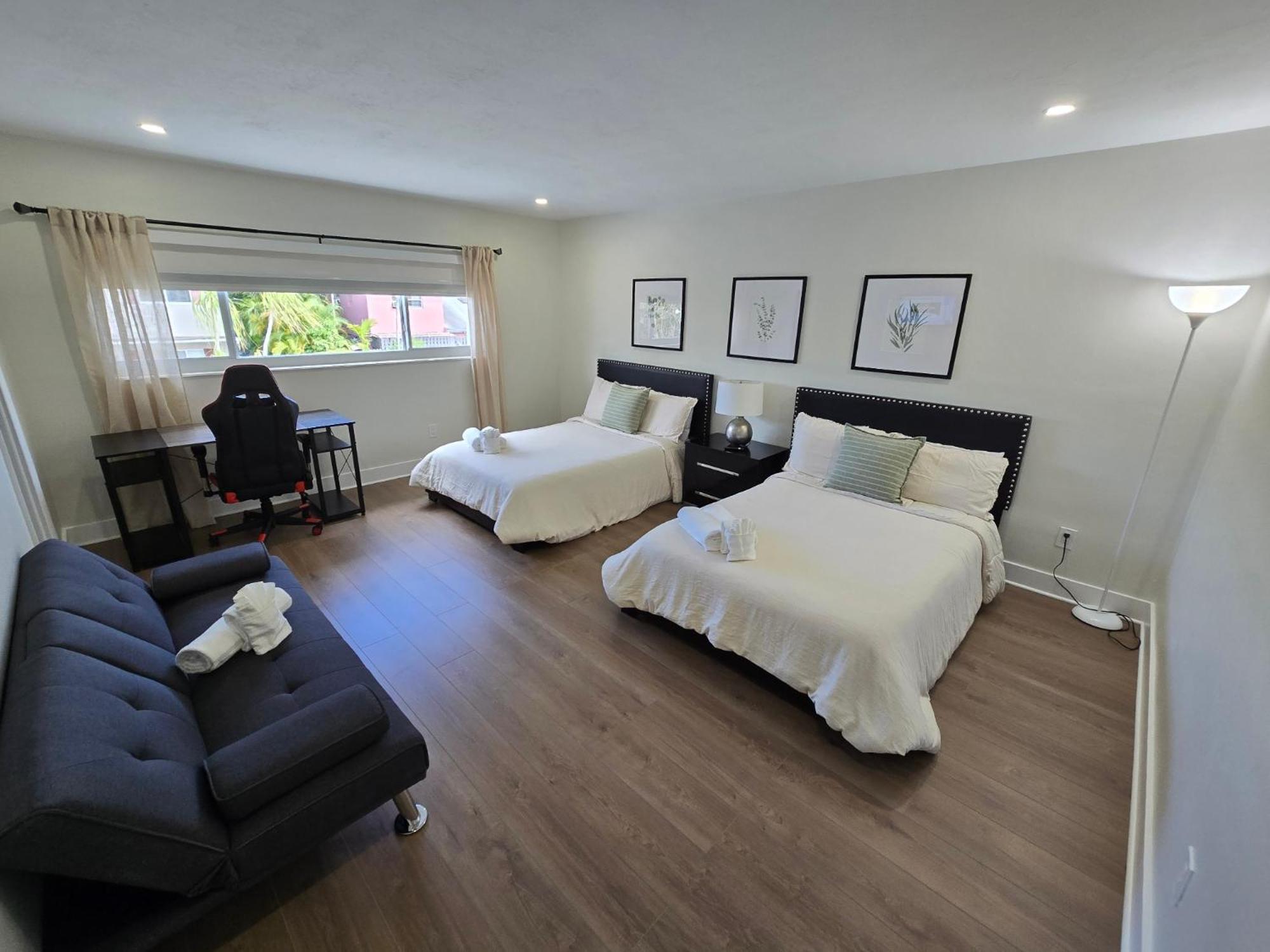Luxurious & Spacious Townhouse In Prime Location Miami