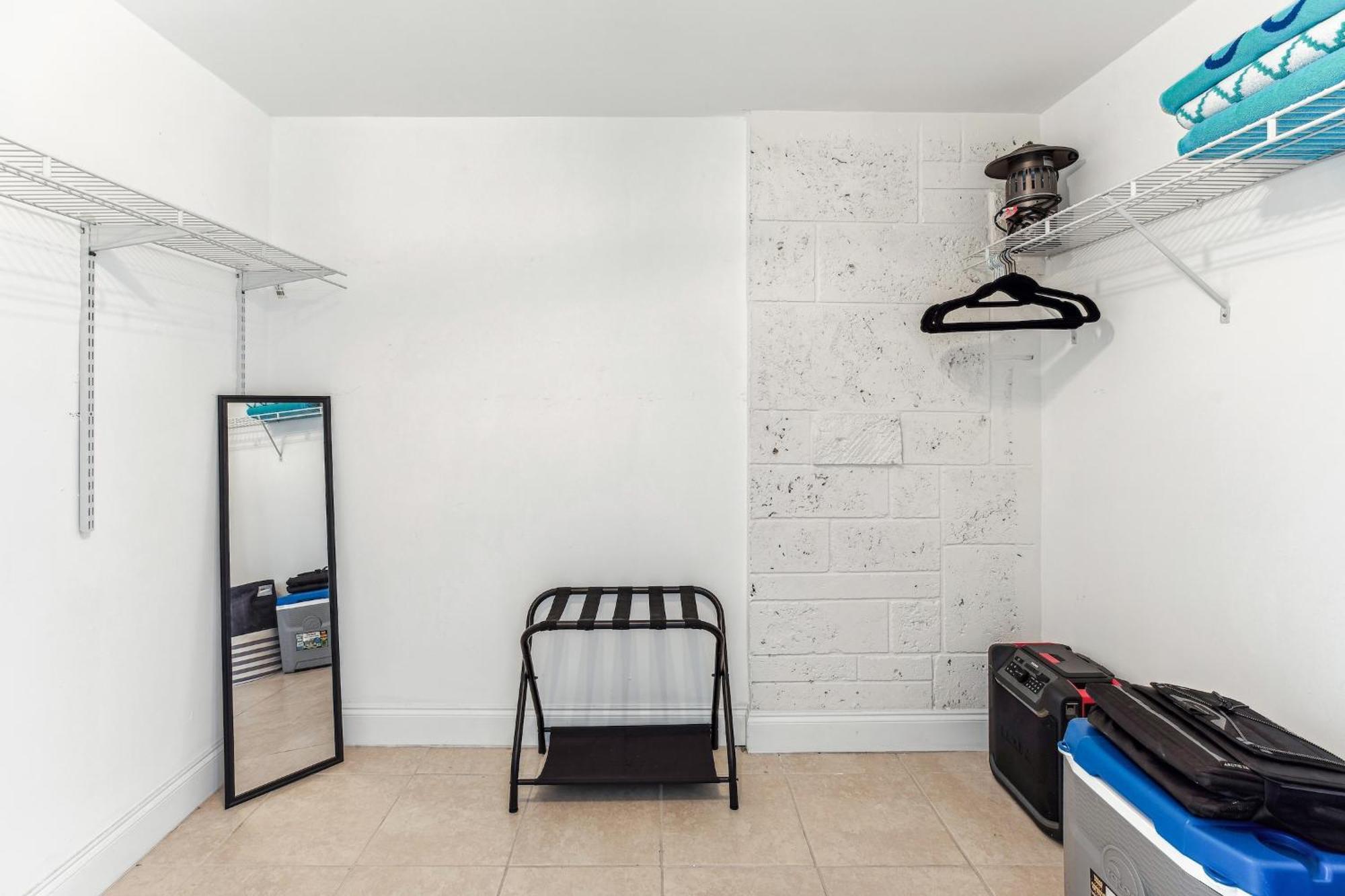 Oasis, Spacious 4-bedroom With Pool Miami