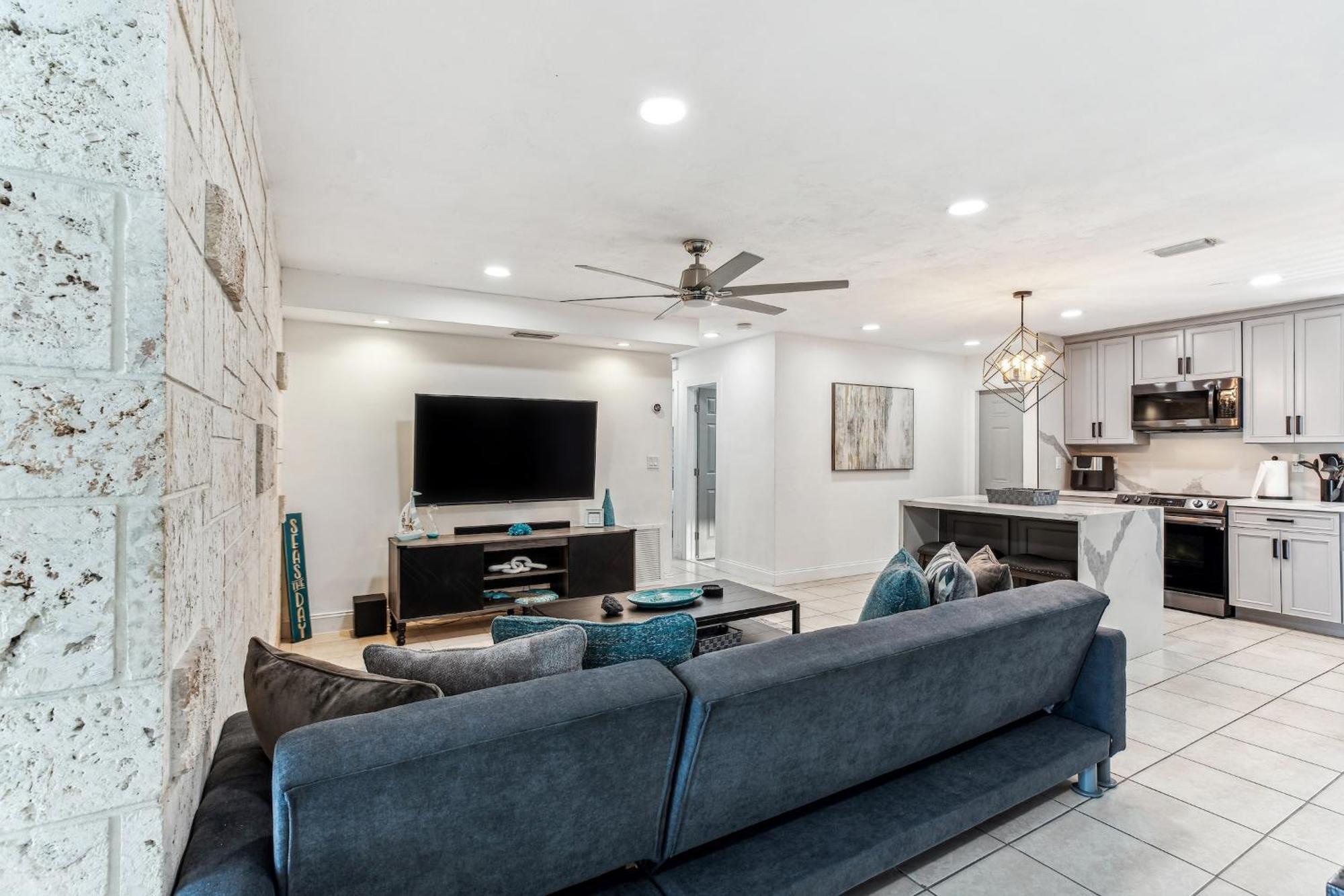Oasis, Spacious 4-bedroom With Pool