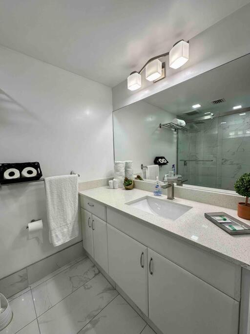 Unique & With Free Parking Apartment Miami