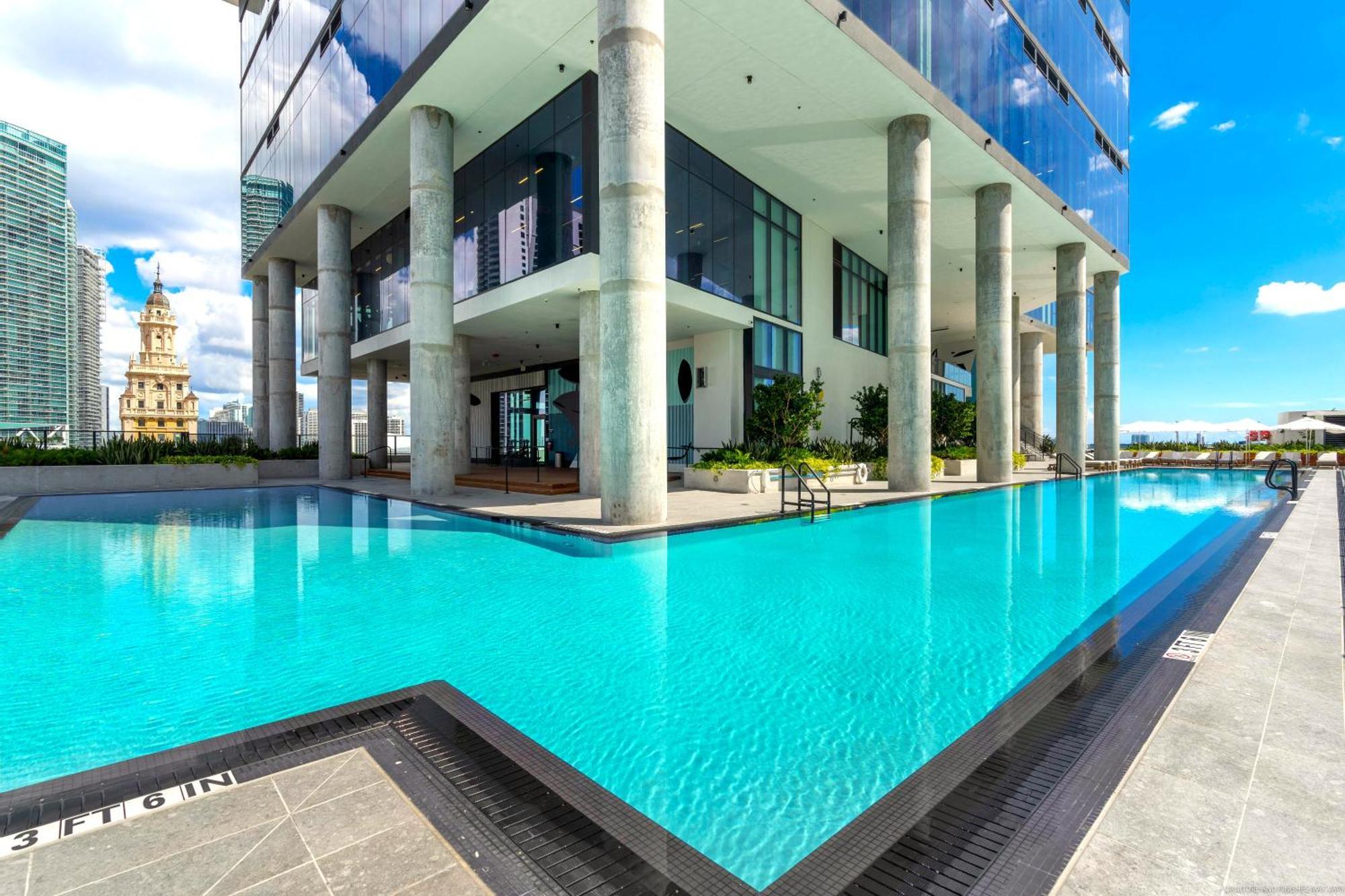 Apartment High-floor Studio With Incredible Views Awaits *