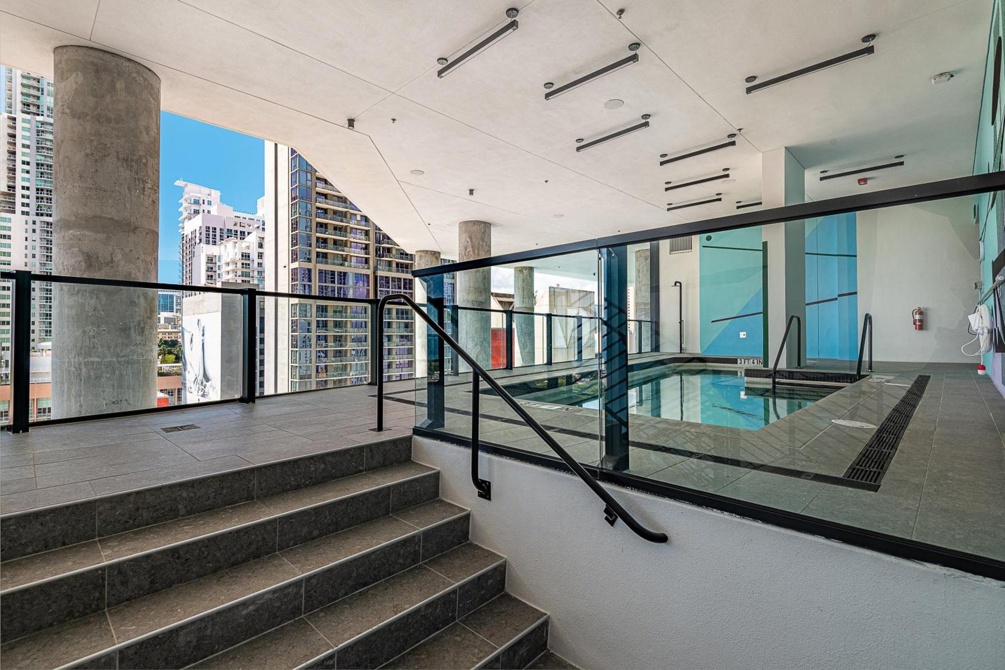High-floor Studio With Incredible Views Awaits Apartment Miami