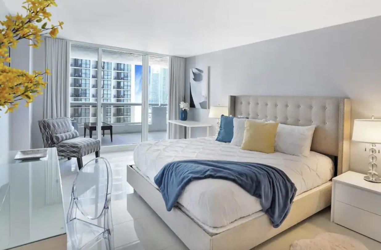 Seaduced By Skyline And Bay Views!