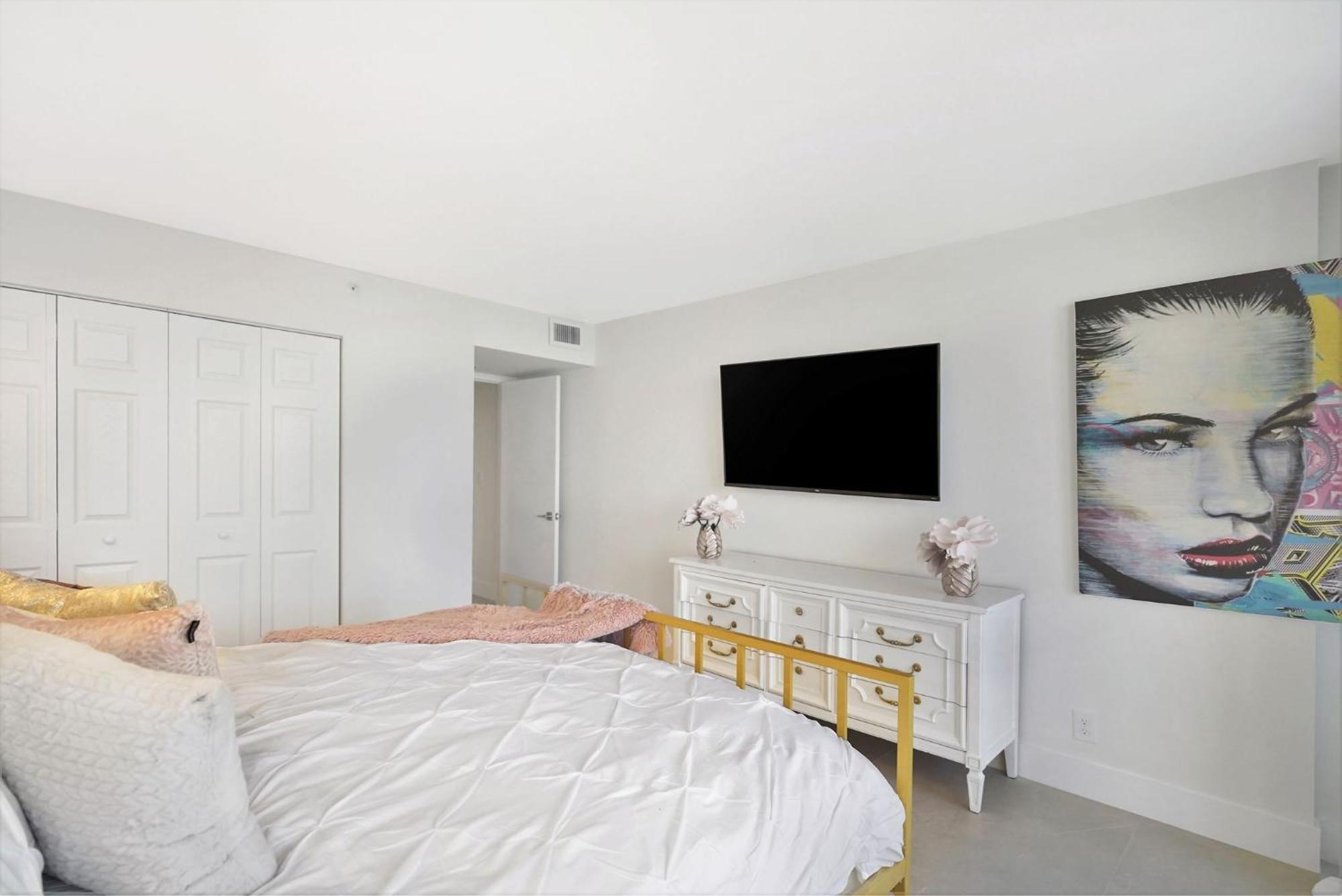 Sweet Dreams! Renovated With Water Views