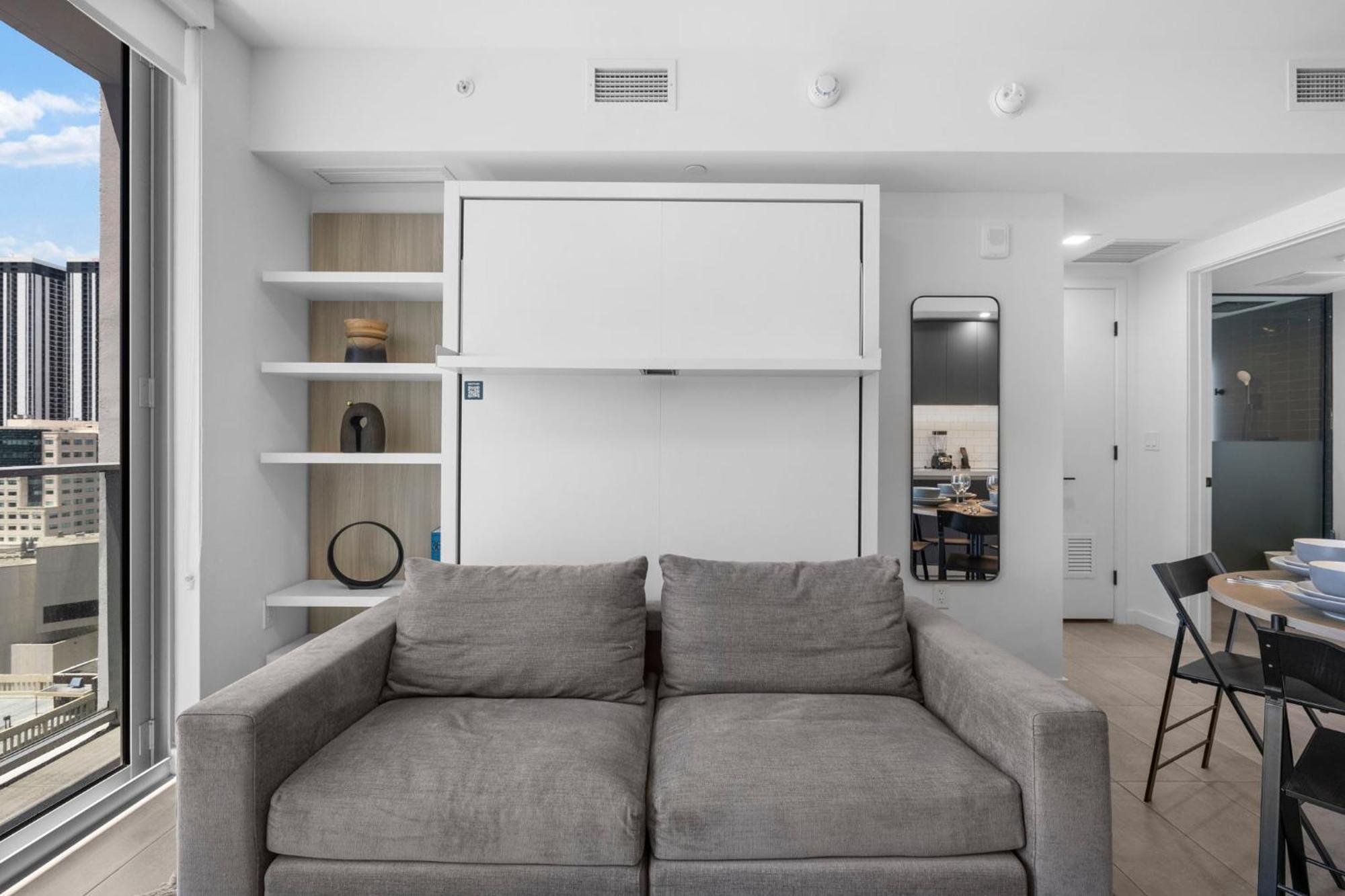 Apartment High Style Living In The Heart Of