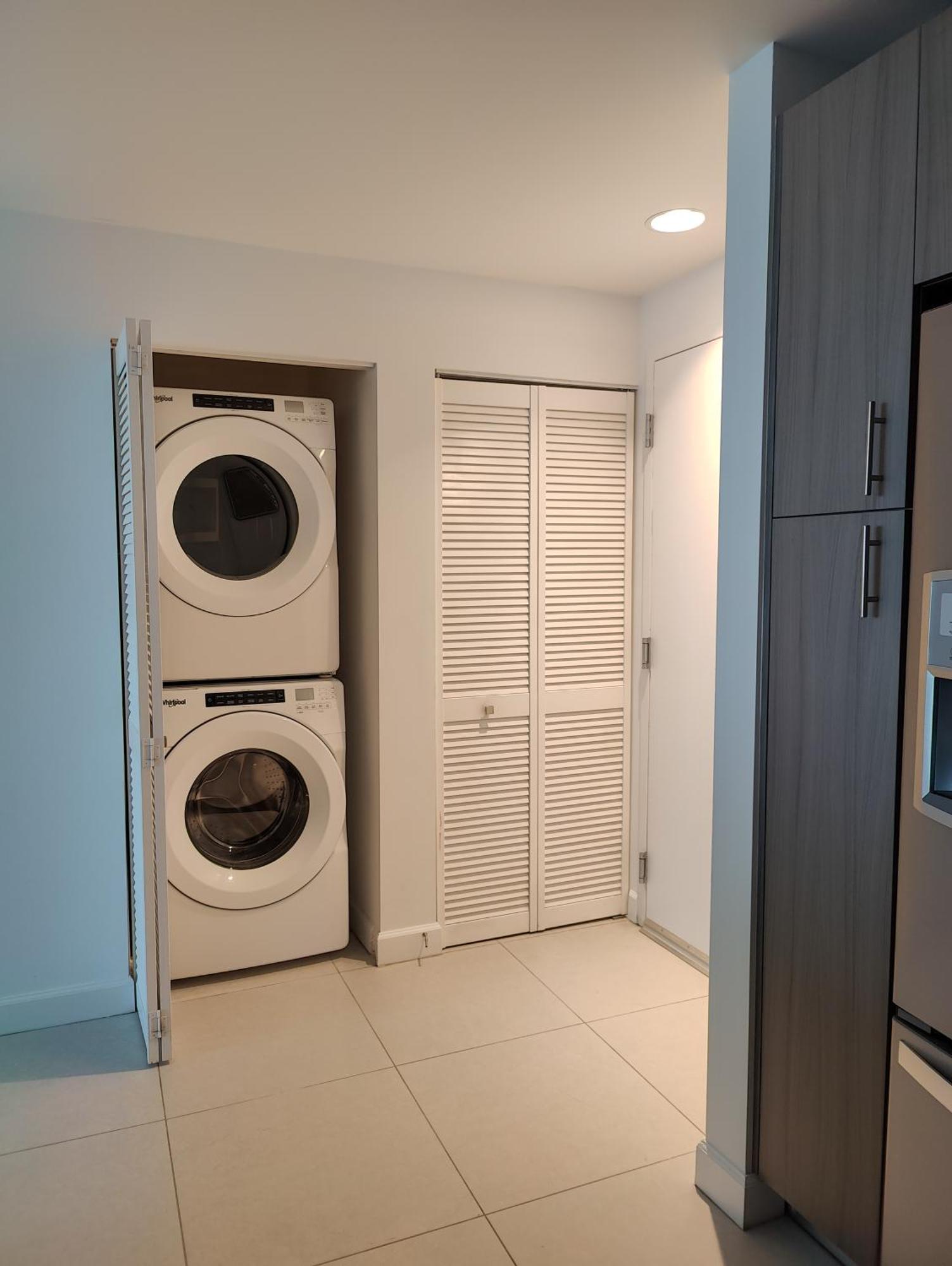 Apartment Style 1-bdrm Downtown Doral