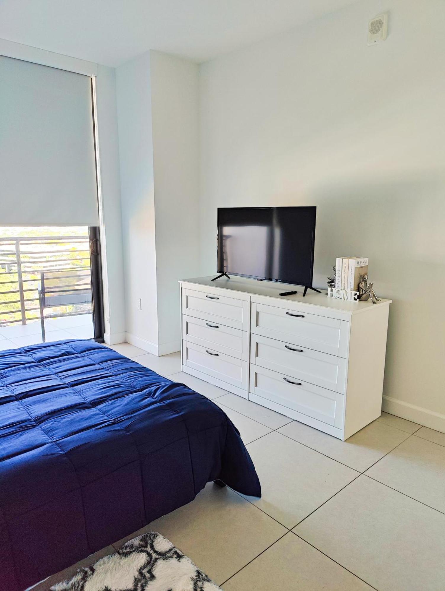Style 1-bdrm Downtown Doral *