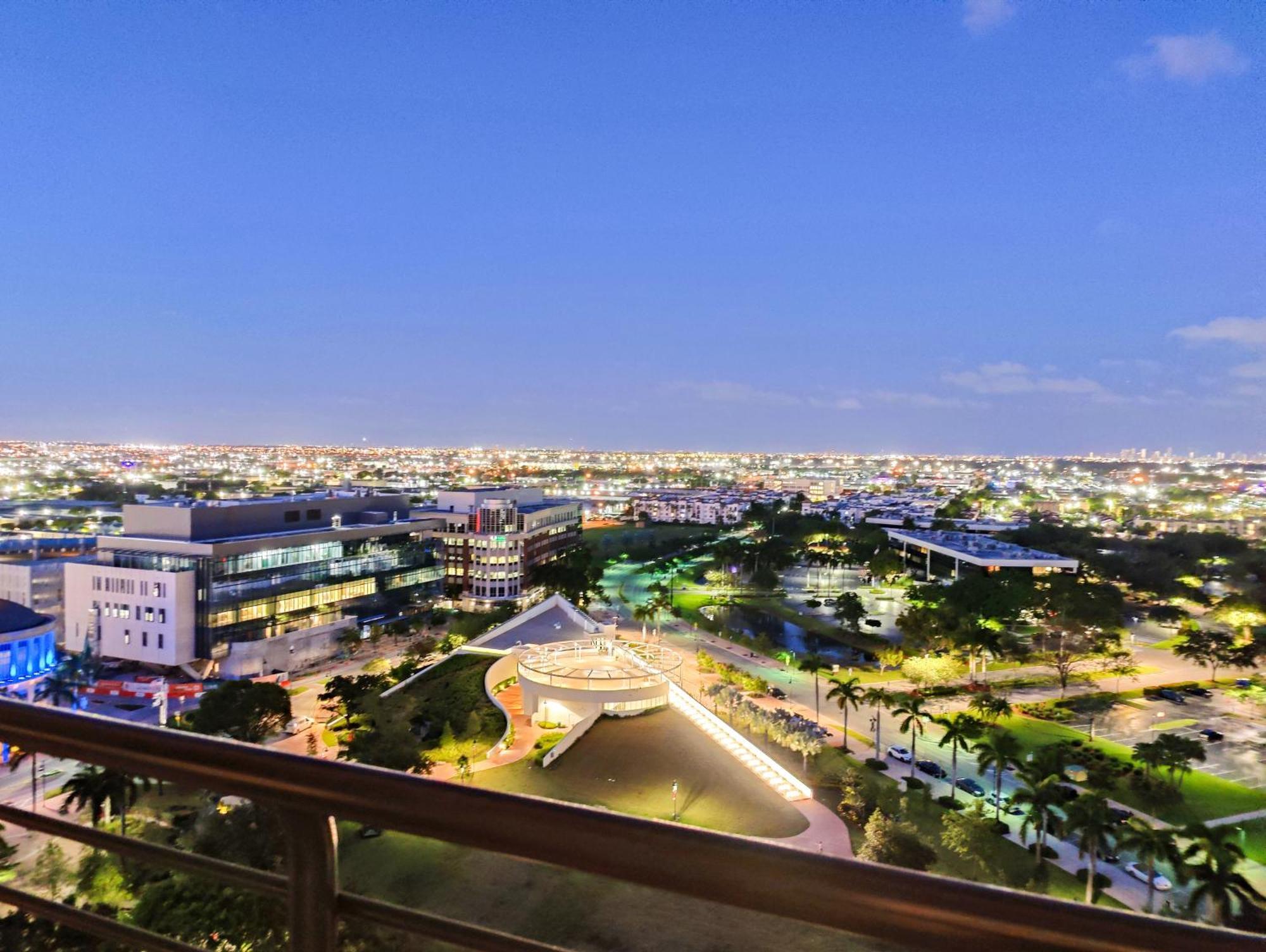 Style 1-bdrm Downtown Doral Apartment