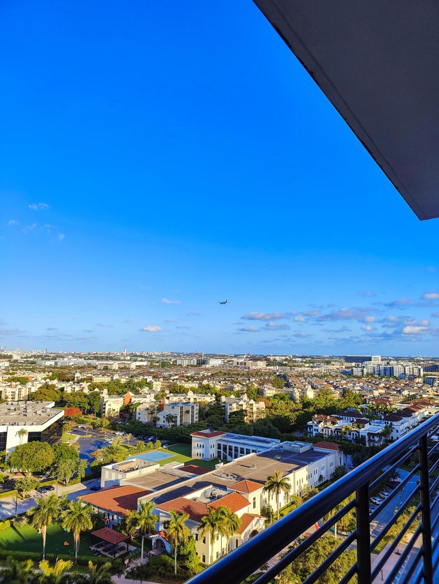 Style 1-bdrm Downtown Doral Apartment