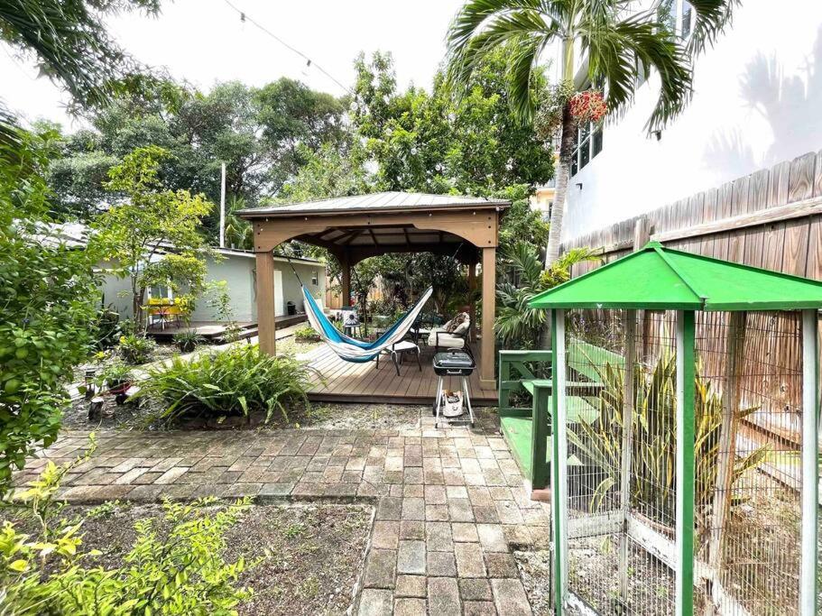 Private In The Heart Of Calle Ocho Homestay Miami