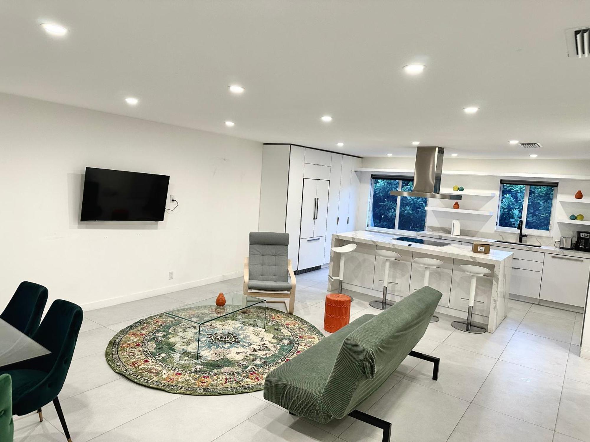 Holiday home 15 Guests Luxury House With Pool & Gazebo!