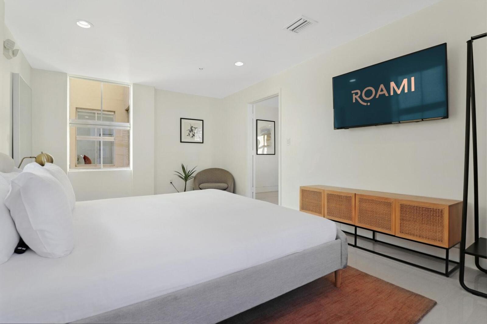 Roami At The Ralston *